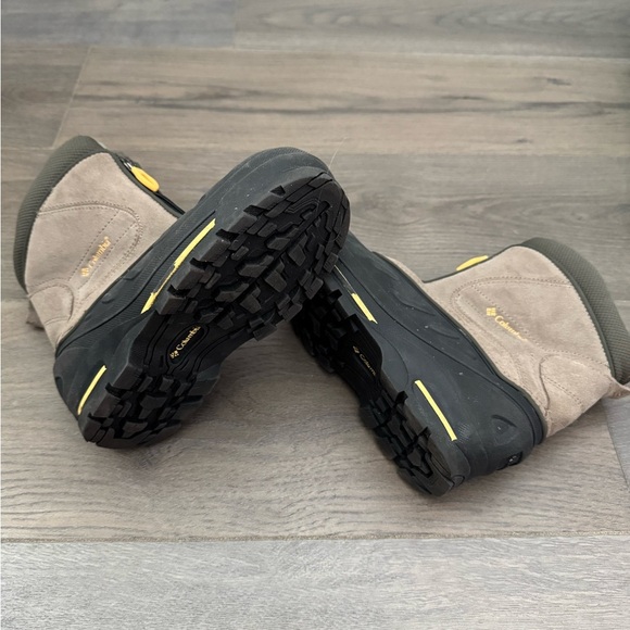 Boys Columbia snow boots - Picture 5 of 5
